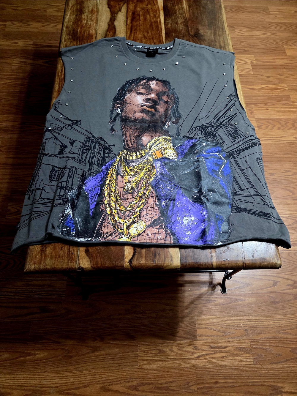 Switch Men's Graphic Gem Studded Sleeveless Muscle Tee. Size 3XL - Picture 2 of 7